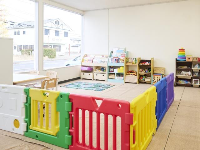 2025年12月オープン！【児童指導員】月給20万円～/年間休日115日◎/日曜休み/独自のステップアップ制度あり/子どもの自立促進＆居場所づくり♪/多機能型施設/正社員/資格必須の写真1枚目