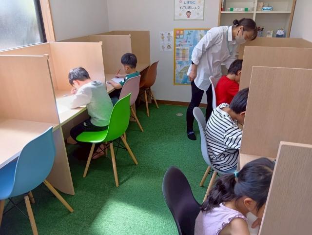 【保育士】月給23.6万円～/完全週休2日制/育休取得実績あり/地域密着で福祉事業を連携◎/ともに支え合う暮らしづくりを提供♪/放課後等デイサービス/正社員/資格必須