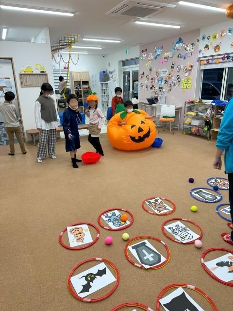 急募【児童指導員】月給23.5万円～/年間休日115日/日曜休み◎/残業ほぼなし/専門知識と技術を学べる！エクササイズで発達をサポートする療育♪/多機能型施設/正社員/資格必須の写真3枚目