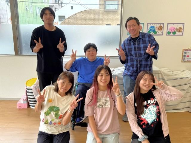 【保育士】月給21.2万円～/年間休日110日/日祝休み◎/未経験・ブランク可/残業ほぼなし/子どもたちが笑顔で過ごせる環境づくりを目指して♪/放課後等デイサービス/正社員/資格必須の写真1枚目