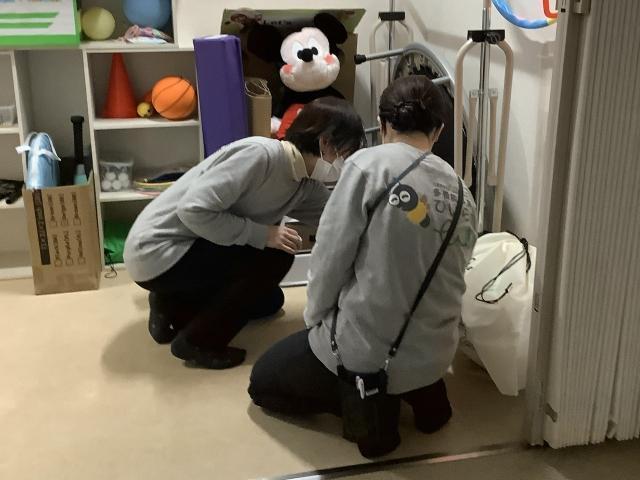 2026年2月オープン！【児童指導員】月給22万円～/年間休日125日◎/土日祝休み/ライフスタイル支援あり/成長を家族のように喜べるあたたかい場所♪/多機能型施設/正社員/資格必須