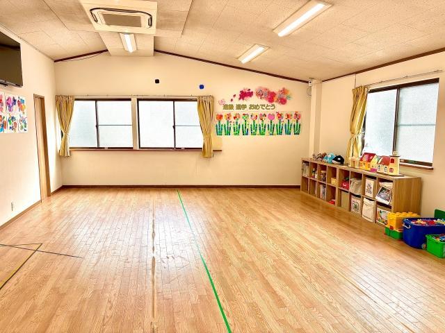 急募【臨床心理士/公認心理師】月給32.6万円～/年間休日120日以上/豊富なノウハウが学べる研修充実◎/学習・運動・社会活動と多彩な支援が特徴♪/多機能型施設/正社員/資格必須の写真1枚目