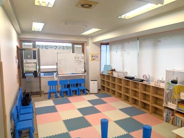 急募/2026年9月オープン！【児童指導員】月給20万円～/完全週休2日制/日祝休み◎/未経験・ブランク可/モットーは子どもが主役！楽しく生きる力をはぐくむ療育♪/多機能型施設/正社員/資格必須
